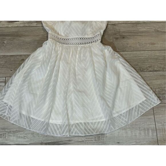 Ladies White beach dress size S - Picture 3 of 12